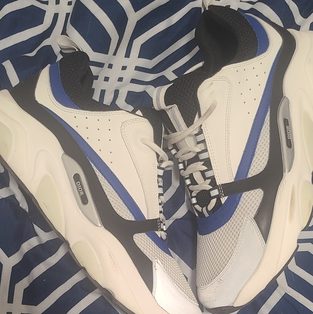 Shoes - Picture 3 of 4